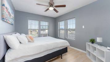 2 bedrooms, desk, iron/ironing board, free WiFi