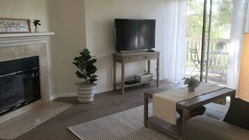 Smart TV, fireplace, computer monitors