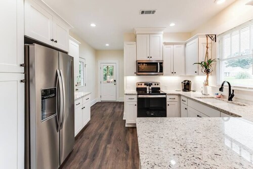 Our Nest at Spiller l Adorable Home near UA