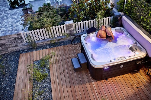 Riverside boutique apartments next to the thermal bath