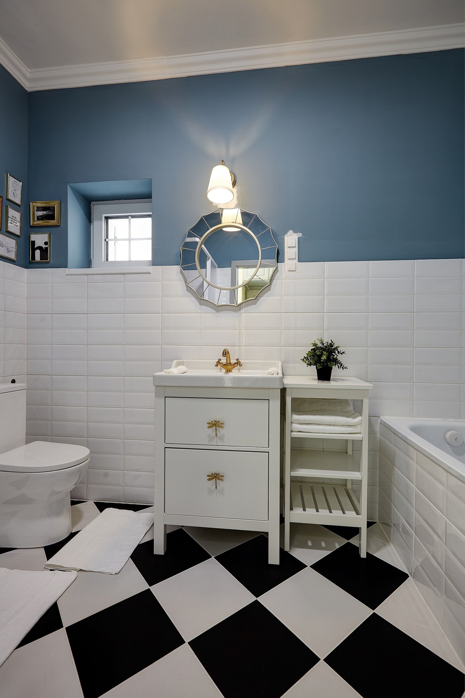 Bathtub, hair dryer, towels, soap
