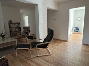 Interior - Bed and breakfast / gîte with SPA (Massages on reservation) (Domessargues)