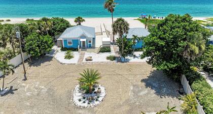 Casey Key Beachfront Escape: Charming 1BR Cottage