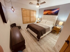 2 bedrooms, desk, iron/ironing board, free WiFi - Loft Escape Artistic (Surprise)