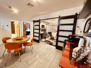 Dining - Loft Escape Artistic (Surprise)