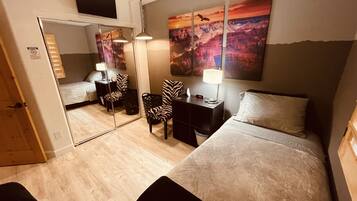 2 bedrooms, desk, iron/ironing board, free WiFi