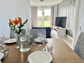 House, Multiple Beds | Private kitchen