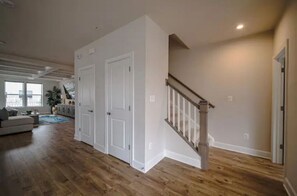 Interior - Traveling Professionals-Entire Home+Parking+W/D (Hanover)