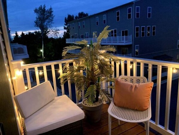 Property grounds - Traveling Professionals-Entire Home+Parking+W/D (Hanover)