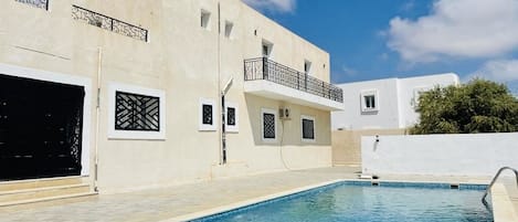 Piscine extérieure