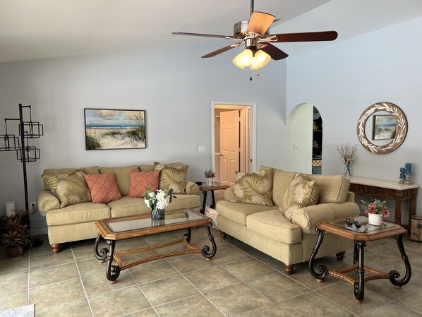 TV - 3/2 with Heated Pool - Tranquil Tropical Escape
(Sebastian)