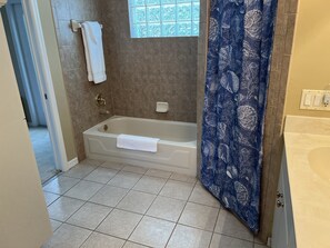 Shower, hair dryer, towels, toilet paper - 3/2 with Heated Pool - Tranquil Tropical Escape
 (Sebastian)