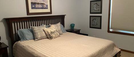 5 bedrooms, travel cot, free WiFi, bed sheets