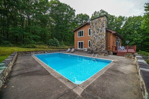 Piscine extérieure, piscine chauffée