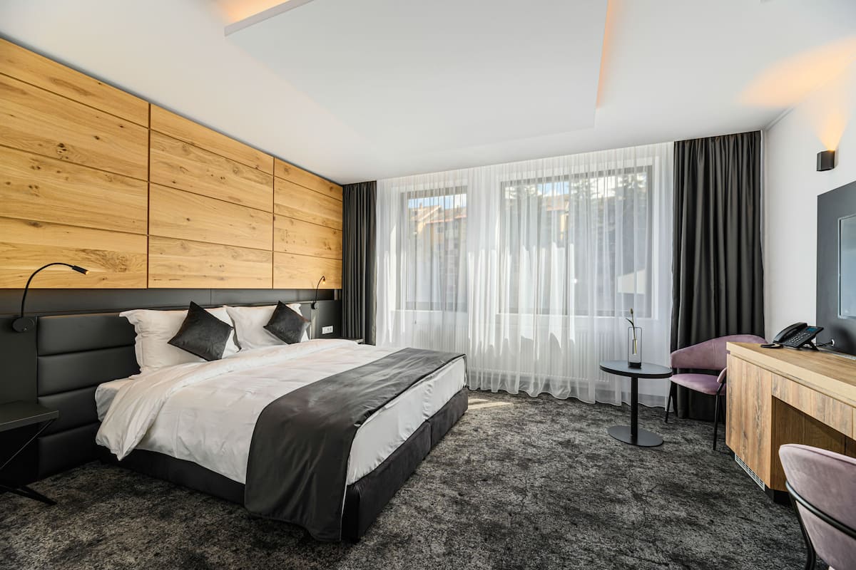 Business Executive Matrim | 1 bedroom, minibar, free WiFi, bed sheets