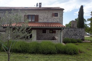 Exterior - Villa Ana surrounded by a typical Mediterranean landscape (Bale)