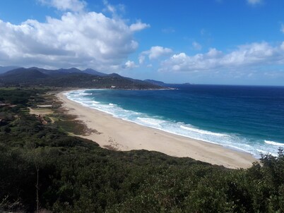 Garden level, air-conditioned, beach 200m away and swimming pool.