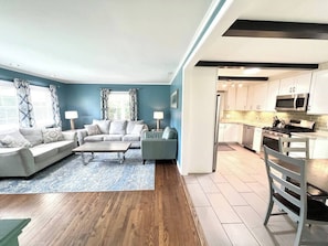 TV - The Best Family & Friends Hangout & Pet Friendly!! (Wilmington)