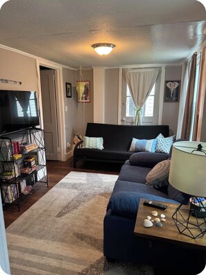 Living area - Jimmy’s place (Wrightsville Beach)