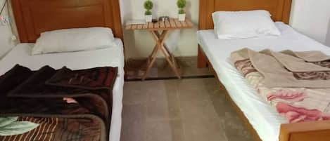 Chambre Standard Double ou avec lits jumeaux