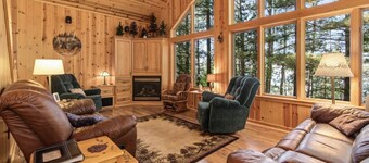 Unwind on the Whitefish Chain of lakes! Beautiful Big Trout Lake Home!
