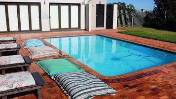 Kolam renang outdoor