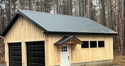 Private Cozy Adirondack Cottage-Monthly only