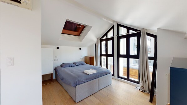 3 chambres, fer et planche à repasser, Wi-Fi, draps fournis