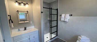 Homestay on Main by Twin Lakes Creamery