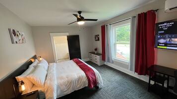 Romantic Room, 1 King Bed, Non Smoking, Jetted Tub | Individually decorated, individually furnished, desk, laptop workspace