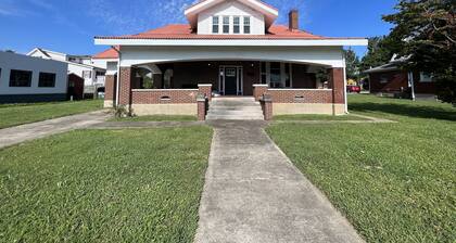 Homestay on Main by Twin Lakes Creamery