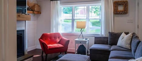 Smart TV, fireplace, offices