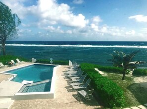 حمّام سباحة خارجي