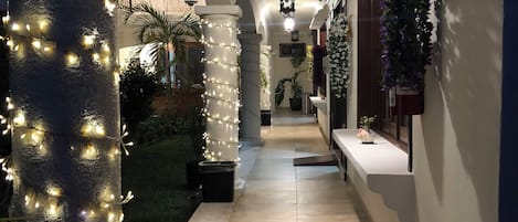 Façade de l’hébergement - soirée/nuit