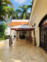 Outdoor pool, sun loungers