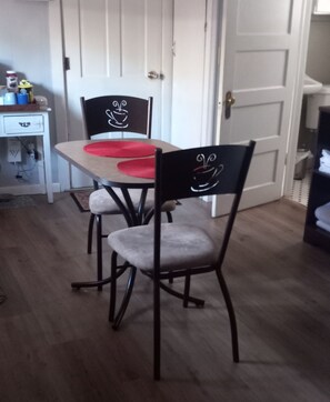 Dining - Spend the night in this blast-from-the past 1930's Shot Gun House (Canyon)