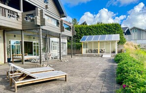 Outdoor dining - Lovely apartment in Henån with WiFi (Henån)