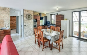 Dining - 2 bedroom stunning home in Bacilly (Bacilly)