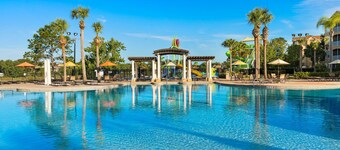 Lake View and Top floor on Disney's doorstep - Great location