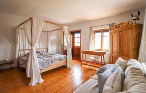6 chambres, accès au Wi-Fi (inclus), literie fournie