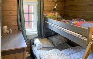3 bedrooms, travel cot, free WiFi