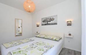 1 bedroom, free WiFi, bed sheets