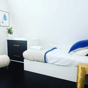 3 habitaciones, tabla de planchar con plancha y wifi gratis