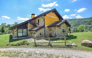 Exterior - 3 bedroom nice home in Borgo Valbelluna (Borgo Valbelluna)