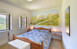 3 chambres, fer et planche à repasser, Wi-Fi gratuit, draps fournis