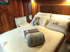 1 bedroom, desk, iron/ironing board, free WiFi