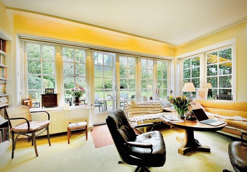 Spacious house with large and sunny garden