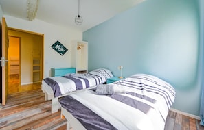 2 bedrooms, iron/ironing board, travel crib, free WiFi