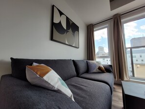 Smart TV - CONDO MID-CENTURY MODERN STYLE - POOL/TERRACE (Québec)