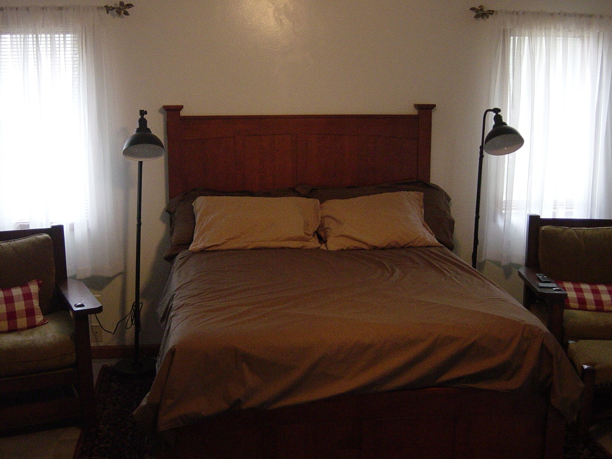 Queen bedroom suite with private bath